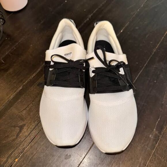 New Balance Women’s Nergize v3 Cross Trainer- size 8 - Picture 3 of 7